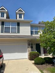 6212 Bishops Pond Lane, Indianapolis, IN 46268