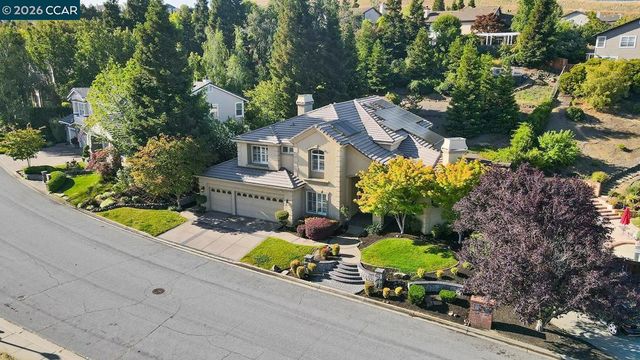 1020 Pebble Beach Dr, Clayton, CA 94517