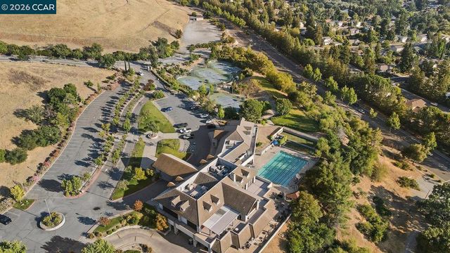 1020 Pebble Beach Dr, Clayton, CA 94517