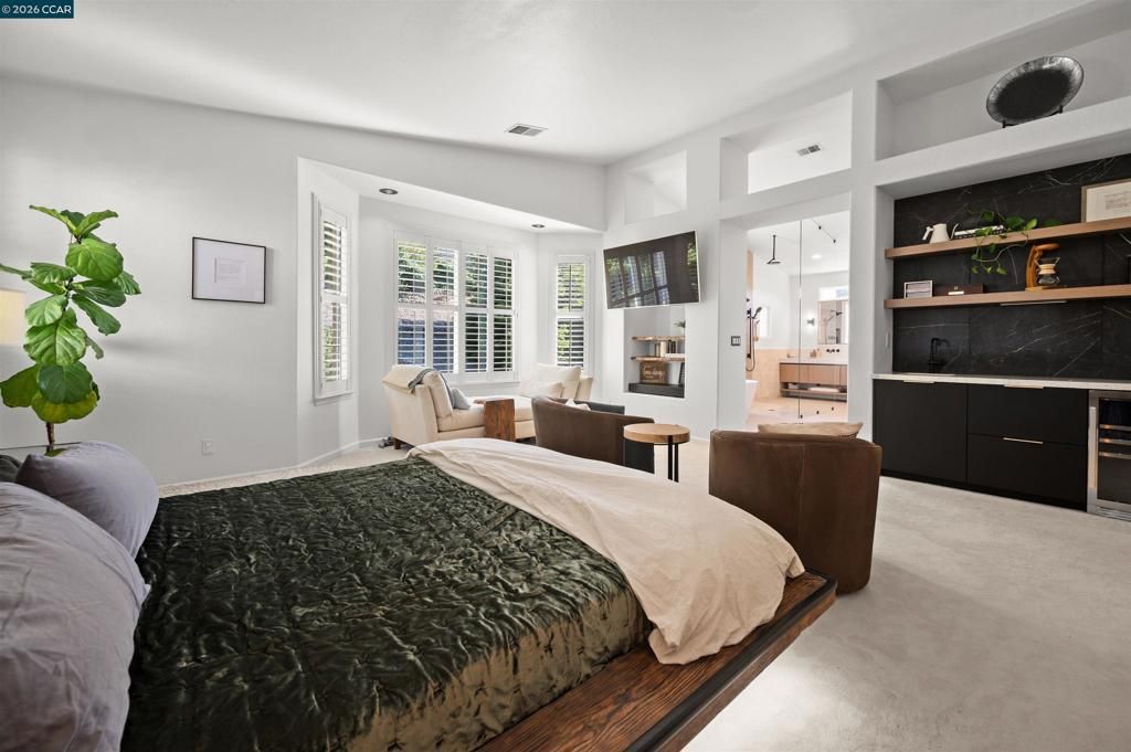 Image 15 of property listing at 1020 Pebble Beach Dr, Clayton, CA 94517