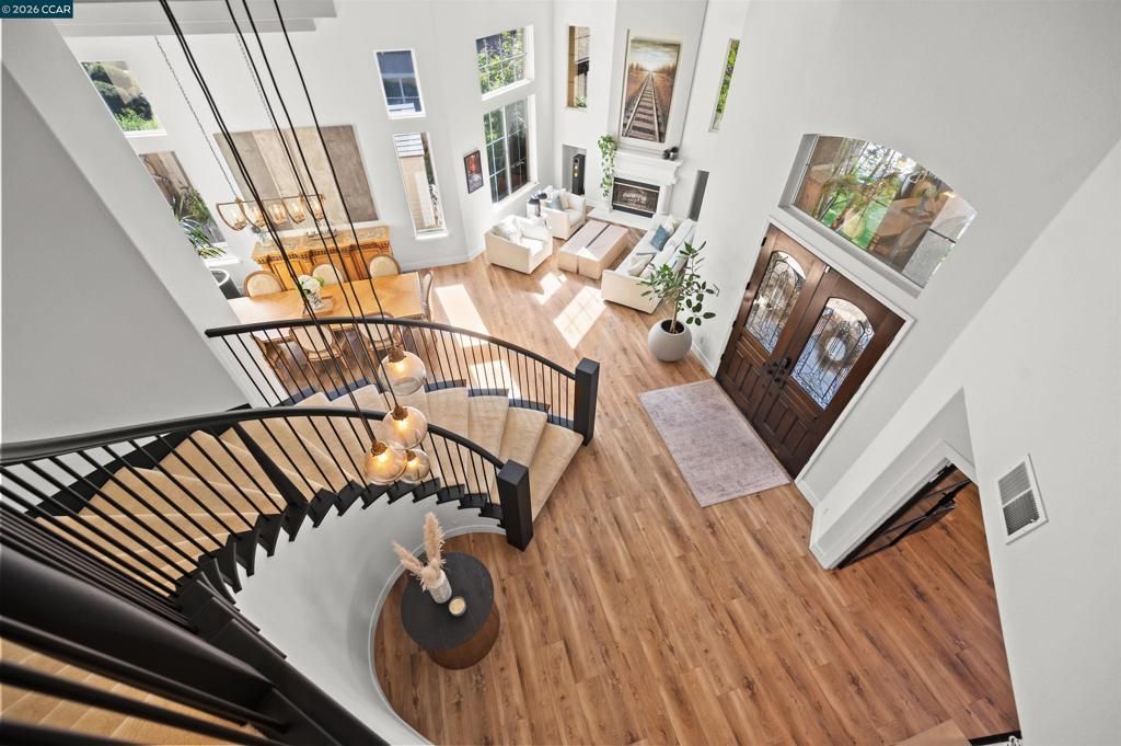 Image 16 of property listing at 1020 Pebble Beach Dr, Clayton, CA 94517