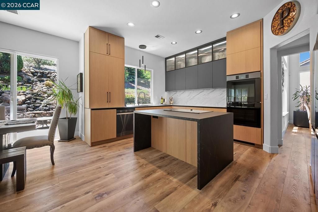 Image 21 of property listing at 1020 Pebble Beach Dr, Clayton, CA 94517