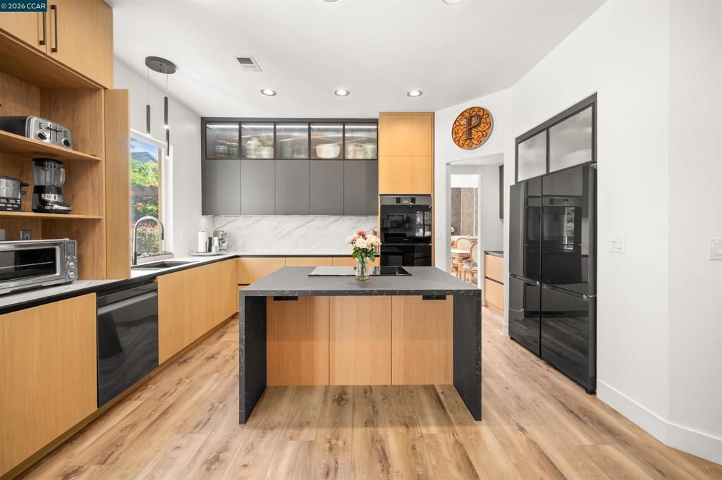 Image 22 of property listing at 1020 Pebble Beach Dr, Clayton, CA 94517