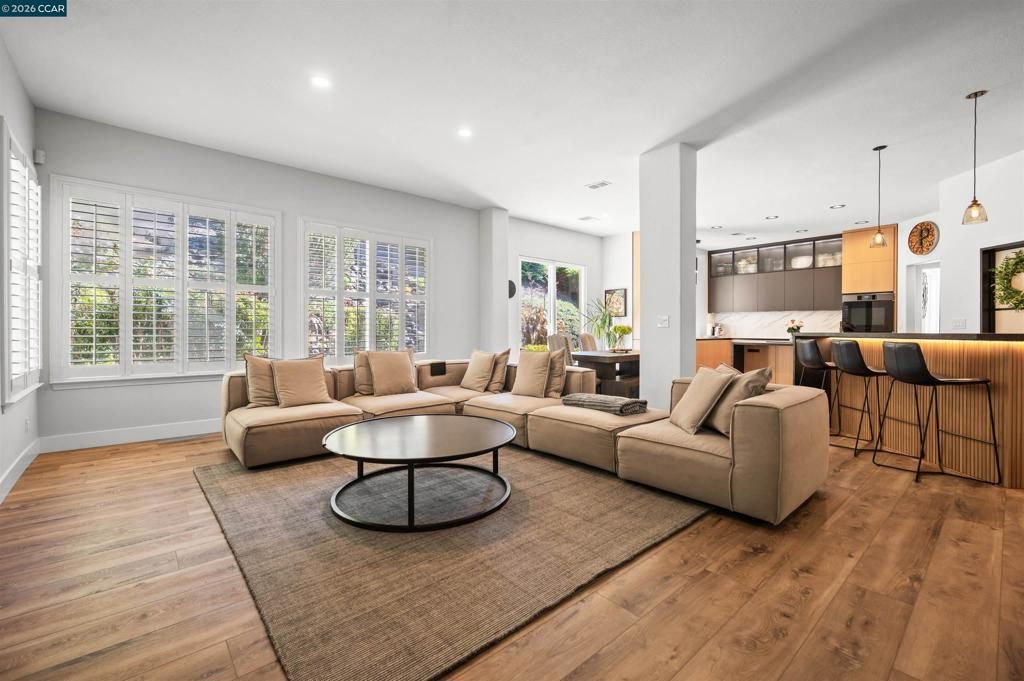 Image 31 of property listing at 1020 Pebble Beach Dr, Clayton, CA 94517