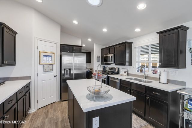 3514 S Rose Gold Avenue, Tucson, AZ 85735