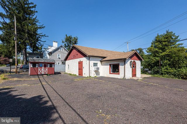 2537 BOGARTS TAVERN RD, Buckingham, PA 18912
