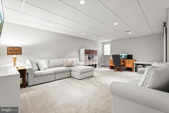 5 GUNFALLS GRTH, Nottingham, MD 21236