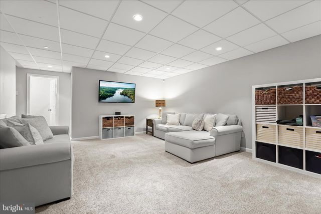 5 GUNFALLS GRTH, Nottingham, MD 21236