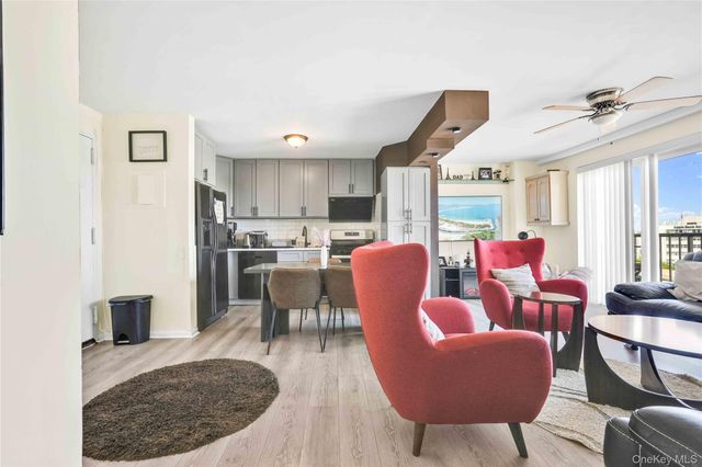 92-29 Queens Boulevard 8F, Rego Park, NY 11374