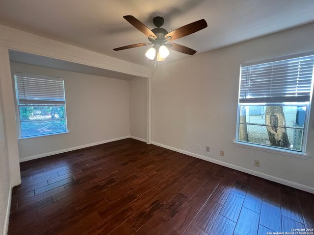 3843 Manchester, San Antonio, TX 78223
