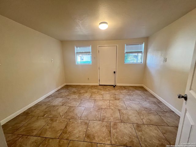 3843 Manchester, San Antonio, TX 78223