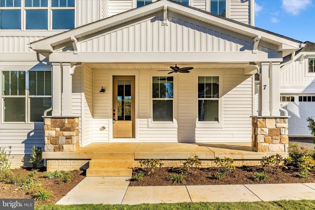 1383 SHANNON DR S, Greencastle, PA 17225