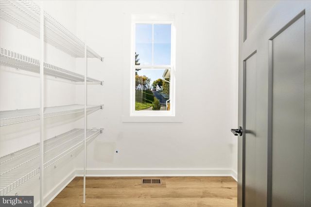 1383 SHANNON DR S, Greencastle, PA 17225