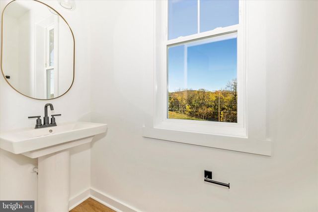 1383 SHANNON DR S, Greencastle, PA 17225