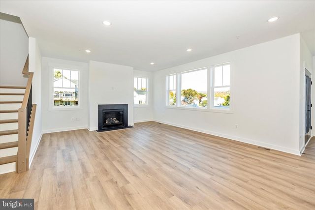 1383 SHANNON DR S, Greencastle, PA 17225