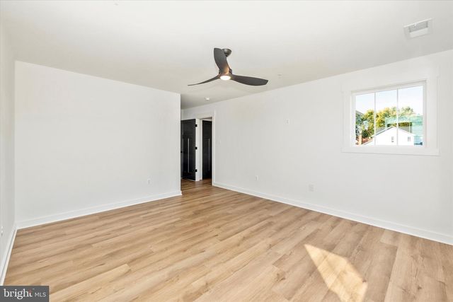 1383 SHANNON DR S, Greencastle, PA 17225