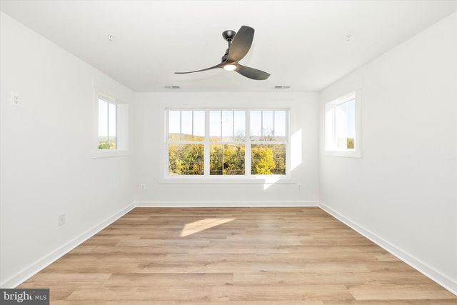 1383 SHANNON DR S, Greencastle, PA 17225