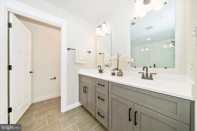 1383 SHANNON DR S, Greencastle, PA 17225