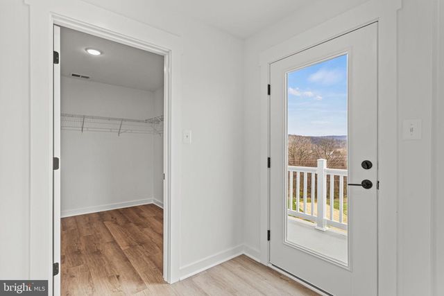 1383 SHANNON DR S, Greencastle, PA 17225