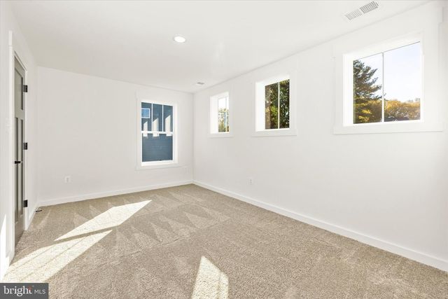 1383 SHANNON DR S, Greencastle, PA 17225