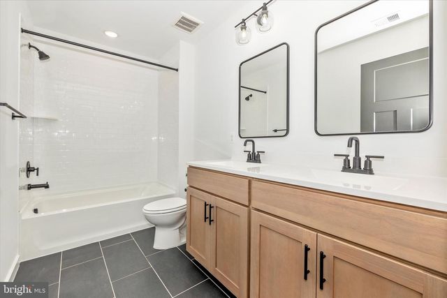 1383 SHANNON DR S, Greencastle, PA 17225