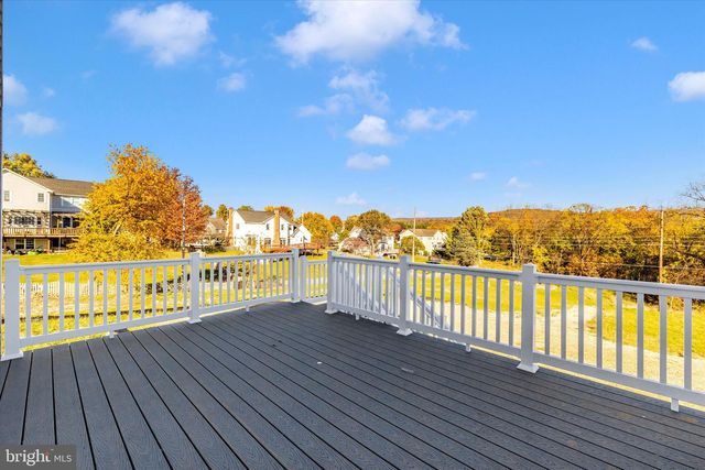 1383 SHANNON DR S, Greencastle, PA 17225