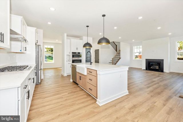 1383 SHANNON DR S, Greencastle, PA 17225