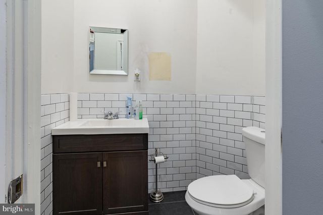 319 BAINBRIDGE ST, Philadelphia, PA 19147