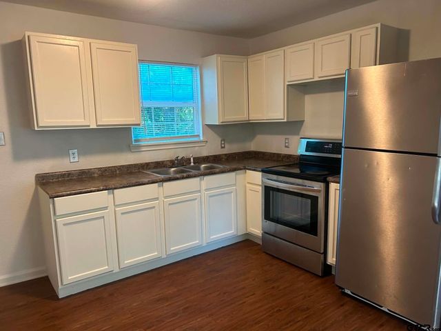 1702 W Mims St., Tyler, TX 75702