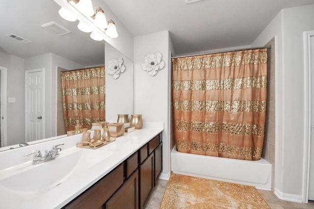2927 Silverhorn Lane, Rosenberg, TX 77471