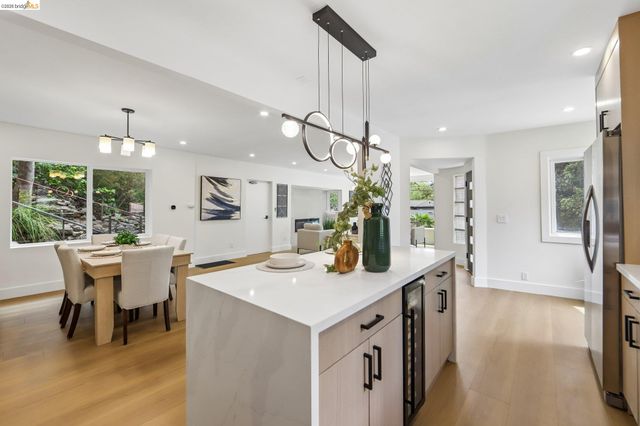 4049 Canon Ave, Oakland, CA 94602