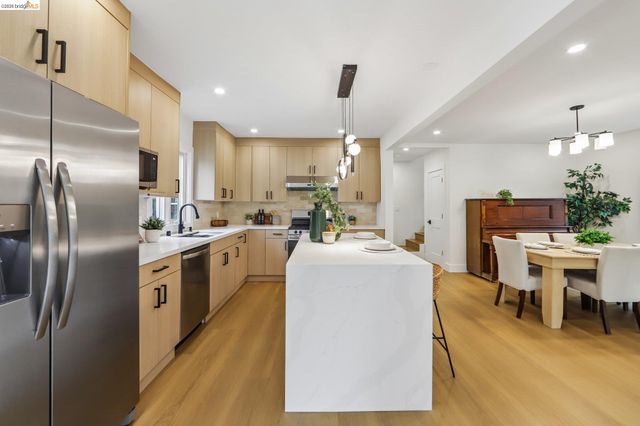 4049 Canon Ave, Oakland, CA 94602