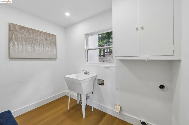 4049 Canon Ave, Oakland, CA 94602