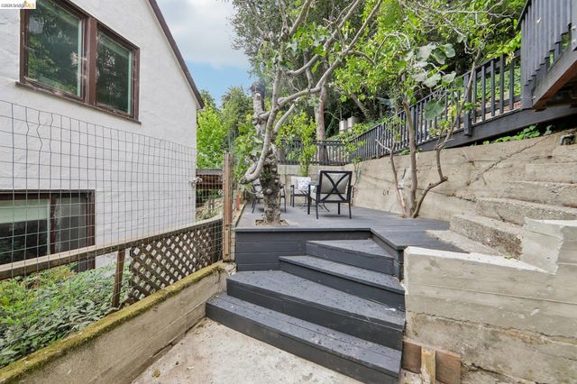 4049 Canon Ave, Oakland, CA 94602