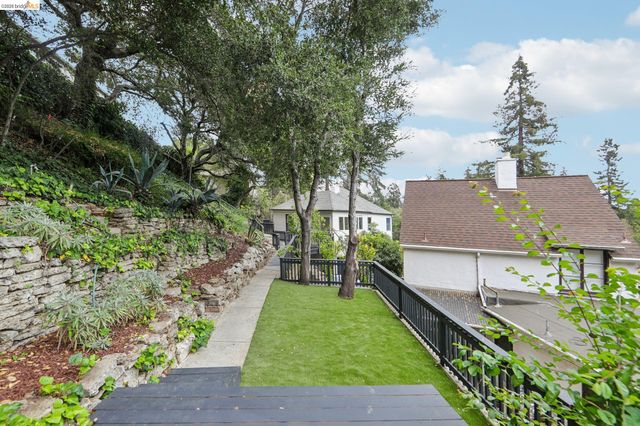 4049 Canon Ave, Oakland, CA 94602