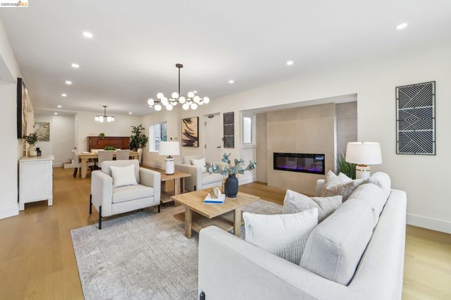 4049 Canon Ave, Oakland, CA 94602
