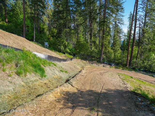 15297 N Shenandoah Dr, Hayden Lake, ID 83835