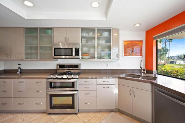 7651 Paseo Azulejo, Palm Springs, CA 92264