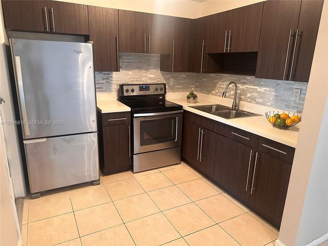1720 Funston St 203, Hollywood, FL 33020