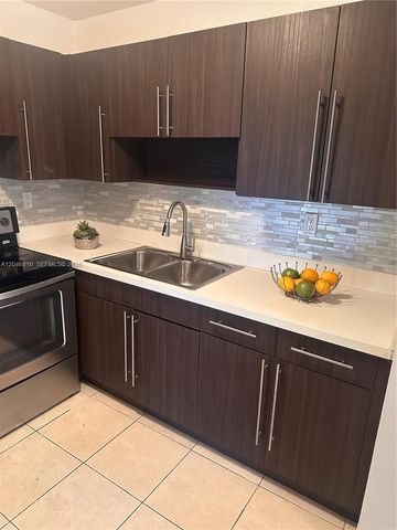 1720 Funston St 203, Hollywood, FL 33020