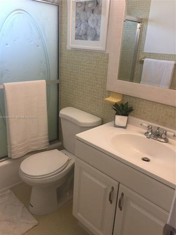 1720 Funston St 203, Hollywood, FL 33020