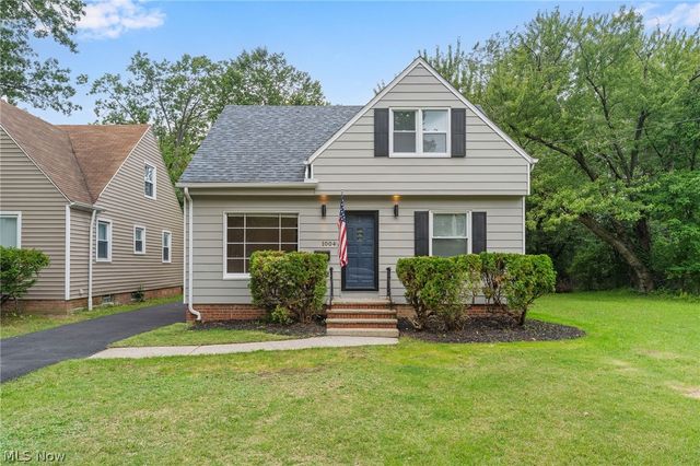 1004 Woodview Road, Cleveland Heights, OH 44121