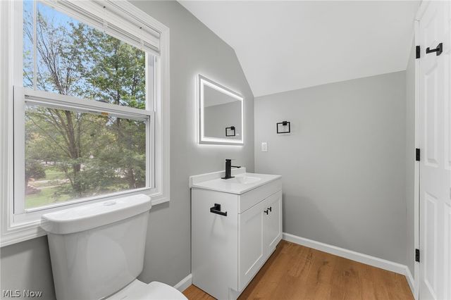 1004 Woodview Road, Cleveland Heights, OH 44121