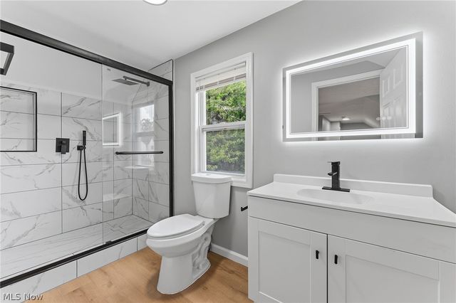 1004 Woodview Road, Cleveland Heights, OH 44121