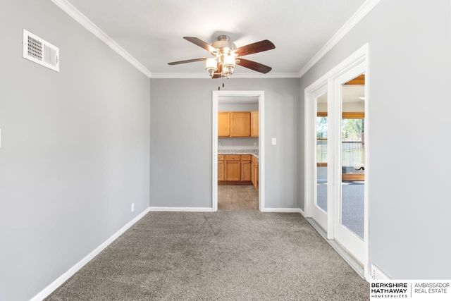 530 N 72nd Avenue, Omaha, NE 68114