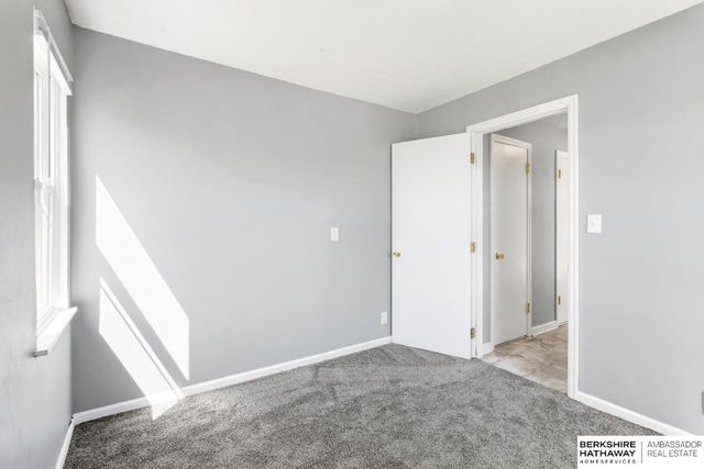 530 N 72nd Avenue, Omaha, NE 68114