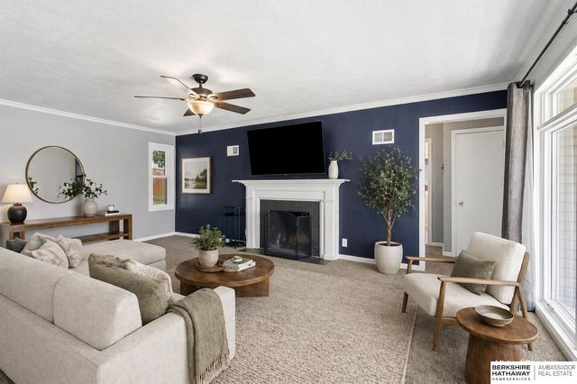 530 N 72nd Avenue, Omaha, NE 68114