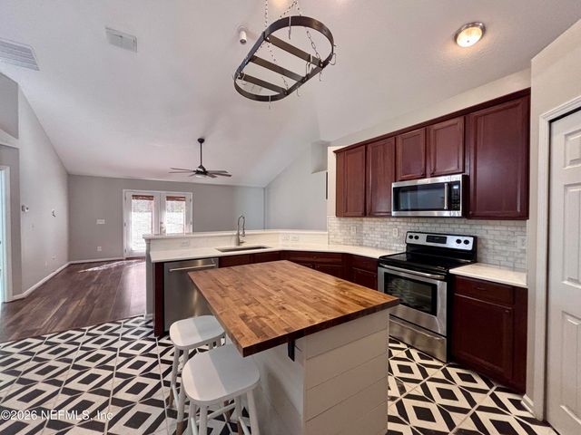 1611 HEATHER FIELDS Court, Fleming Island, FL 32003