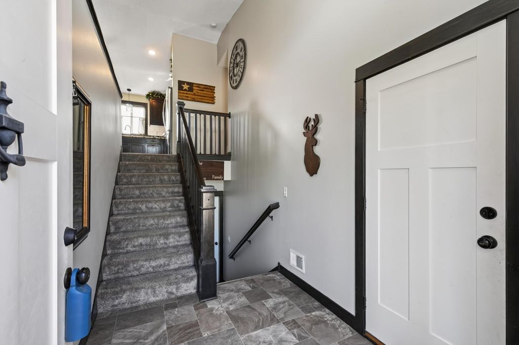 707 Greenwood Street SW, Isanti, MN 55040 — photo 3