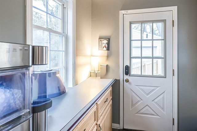 1813 OXFORD Street, Erie, PA 16505